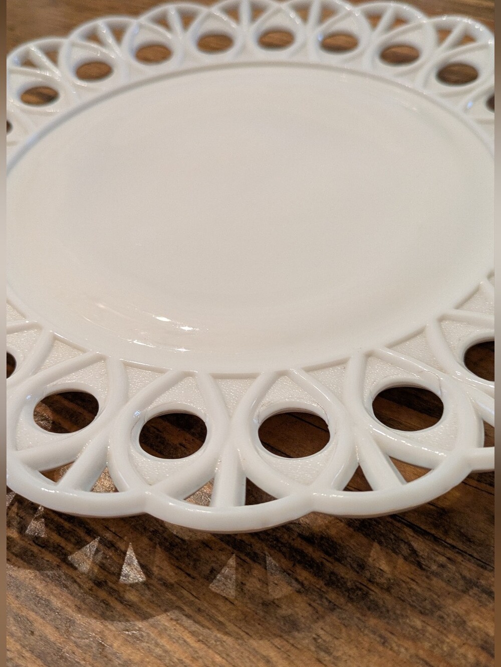 RARE Antique 1880s EAPG Challinor Taylor Milk Glass Scroll & Eye 9 7/8"  Plate - Picture 4 of 4